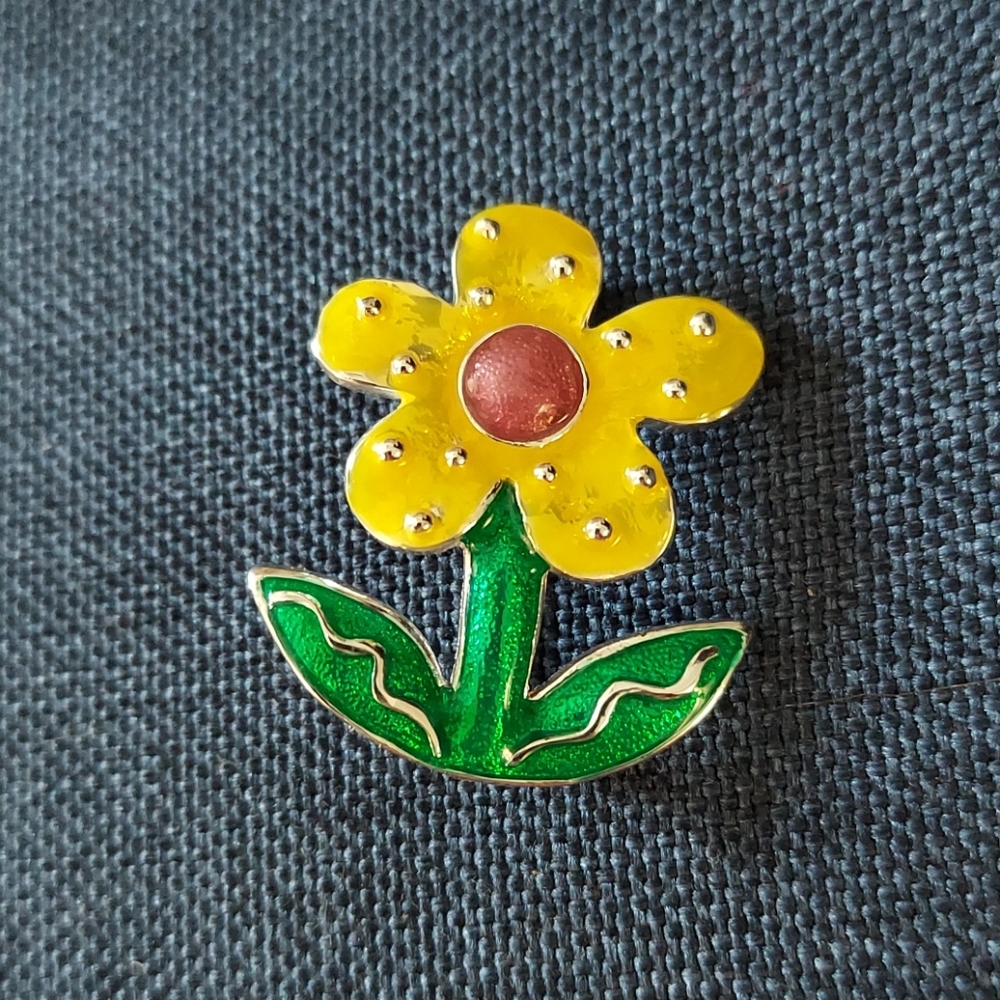 Yellow Flower Pin Pendent - Picture 3 of 4